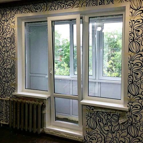 Балконные двери REHAU фото