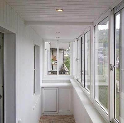 Отделка балконов REHAU фото